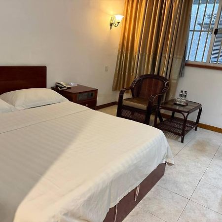 Chung Hsin Hotel 中信酒店 Phnom Penh Esterno foto