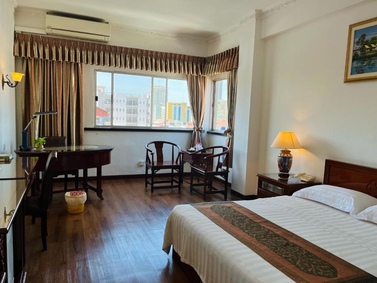 Chung Hsin Hotel 中信酒店 Phnom Penh Esterno foto