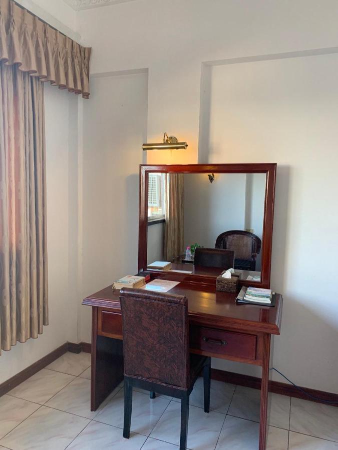 Chung Hsin Hotel 中信酒店 Phnom Penh Esterno foto